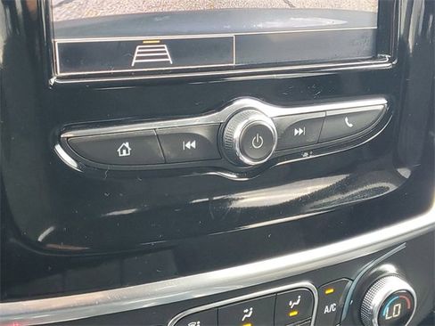 Used 2021 Chevrolet Traverse LS image 20