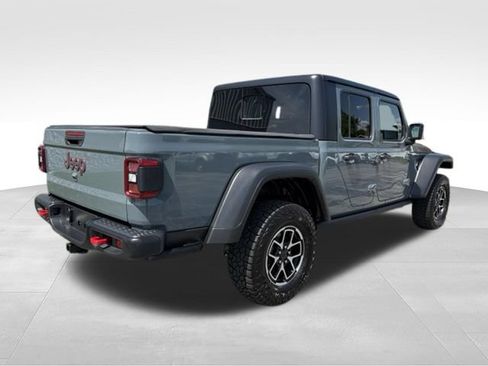 Used 2025 Jeep Gladiator Rubicon AWD/4WD image 17