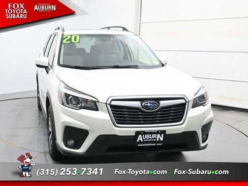 Used 2020 Subaru Forester Premium image 3