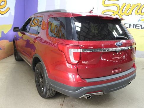 Used 2019 Ford Explorer XLT AWD/4WD image 6