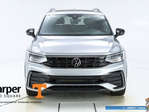 Used 2023 Volkswagen Tiguan SE R-Line AWD/4WD image 16