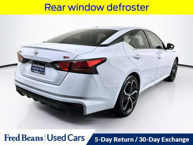 Used 2024 Nissan Altima 2.5 SR FWD image 9