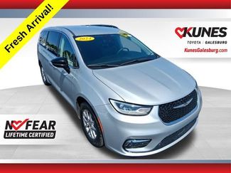Used 2024 Chrysler Pacifica Touring-L FWD video 1