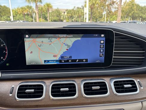 Used 2022 Mercedes-Benz GLS 450 4MATIC image 24