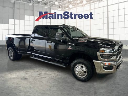 New 2026 RAM 3500 Tradesman AWD/4WD image 7