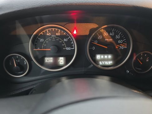 Used 2017 Jeep Wrangler Sahara image 22