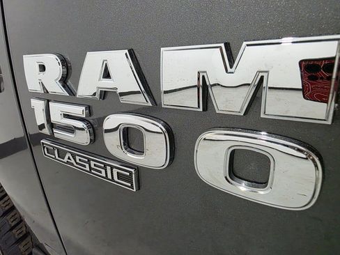 Used 2019 RAM 1500 Classic SLT image 33