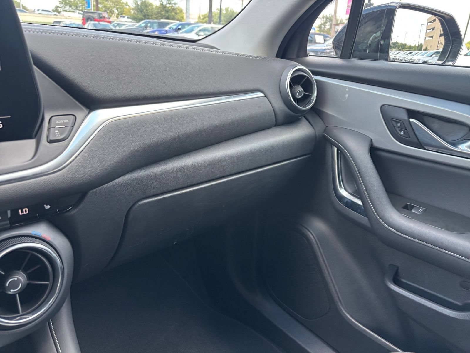 Used 2026 Chevrolet Blazer LT FWD image 35