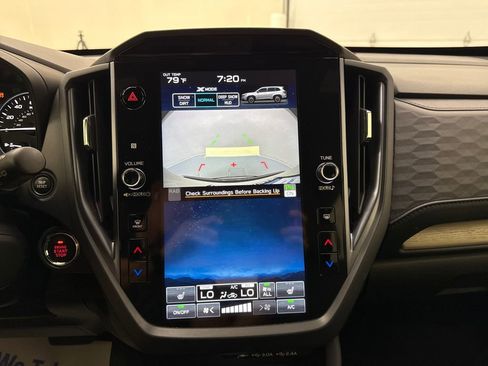 Used 2025 Subaru Forester Limited image 18