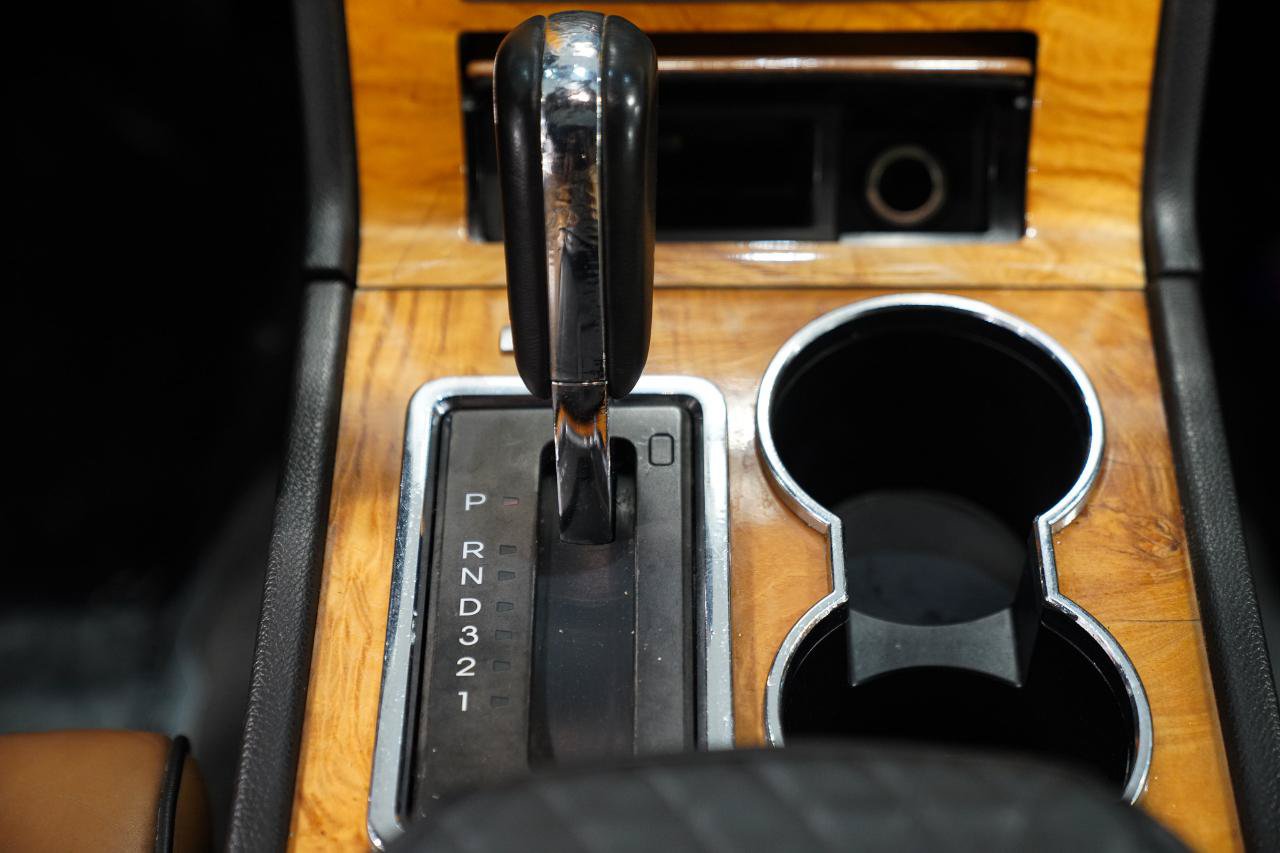 Used 2012 Lincoln Navigator 4WD image 37