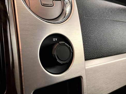 Used 2013 Ford F150 Platinum image 32