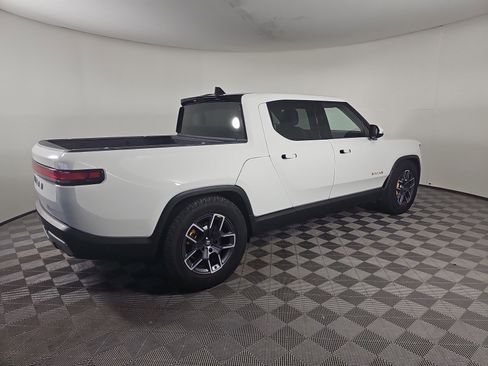 Used 2022 Rivian R1T Adventure image 5