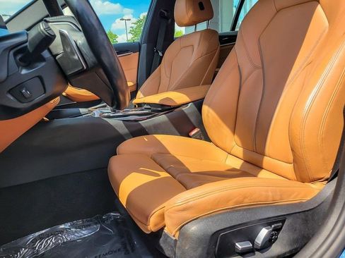 Used 2022 BMW 540i xDrive w/ Premium Package image 8