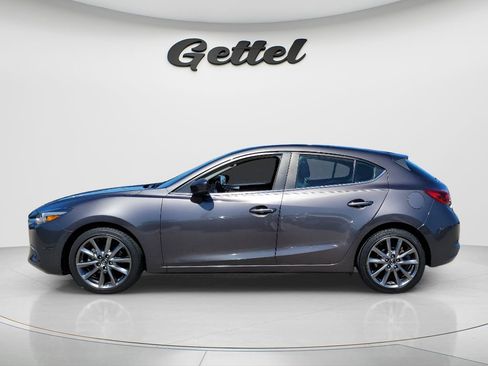 Used 2018 MAZDA MAZDA3 Grand Touring w/ Premium Equipment Package FWD image 8