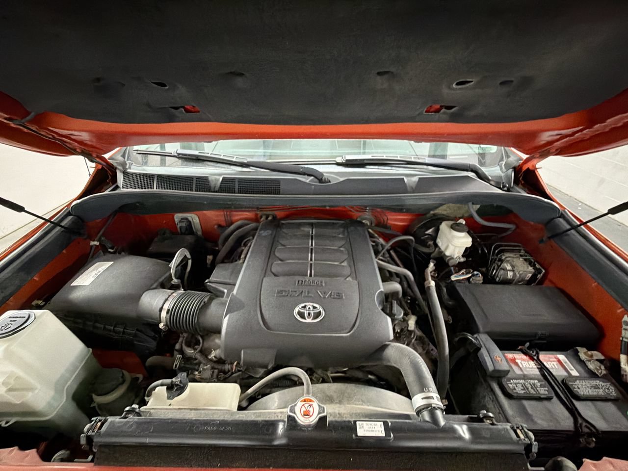 Used 2018 Toyota Tundra SR5 w/ TRD Off Road Package AWD/4WD image 27