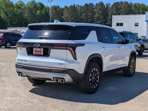 New 2026 Chevrolet Traverse Z71 image 2