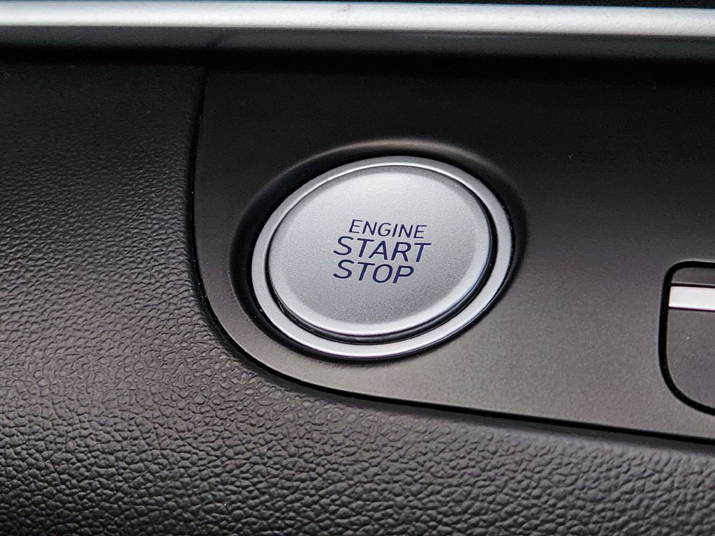 Used 2023 Hyundai Elantra SEL w/ Convenience Package FWD image 21