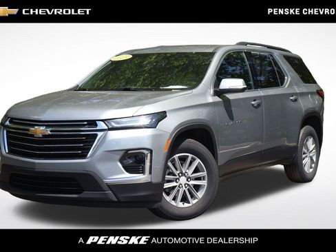 Used 2023 Chevrolet Traverse LT w/ LPO, Floor Liner Package AWD/4WD image 1
