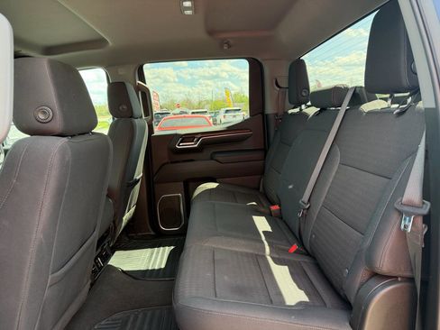 Used 2022 Chevrolet Silverado 1500 LT image 17