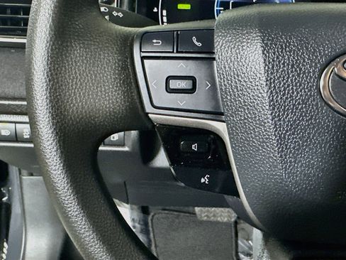 Used 2025 Toyota Camry LE FWD image 16
