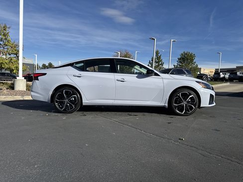 New 2025 Nissan Altima 2.5 SR w/ SR Premium Package image 2