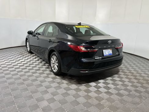 Used 2025 Toyota Camry LE FWD image 6