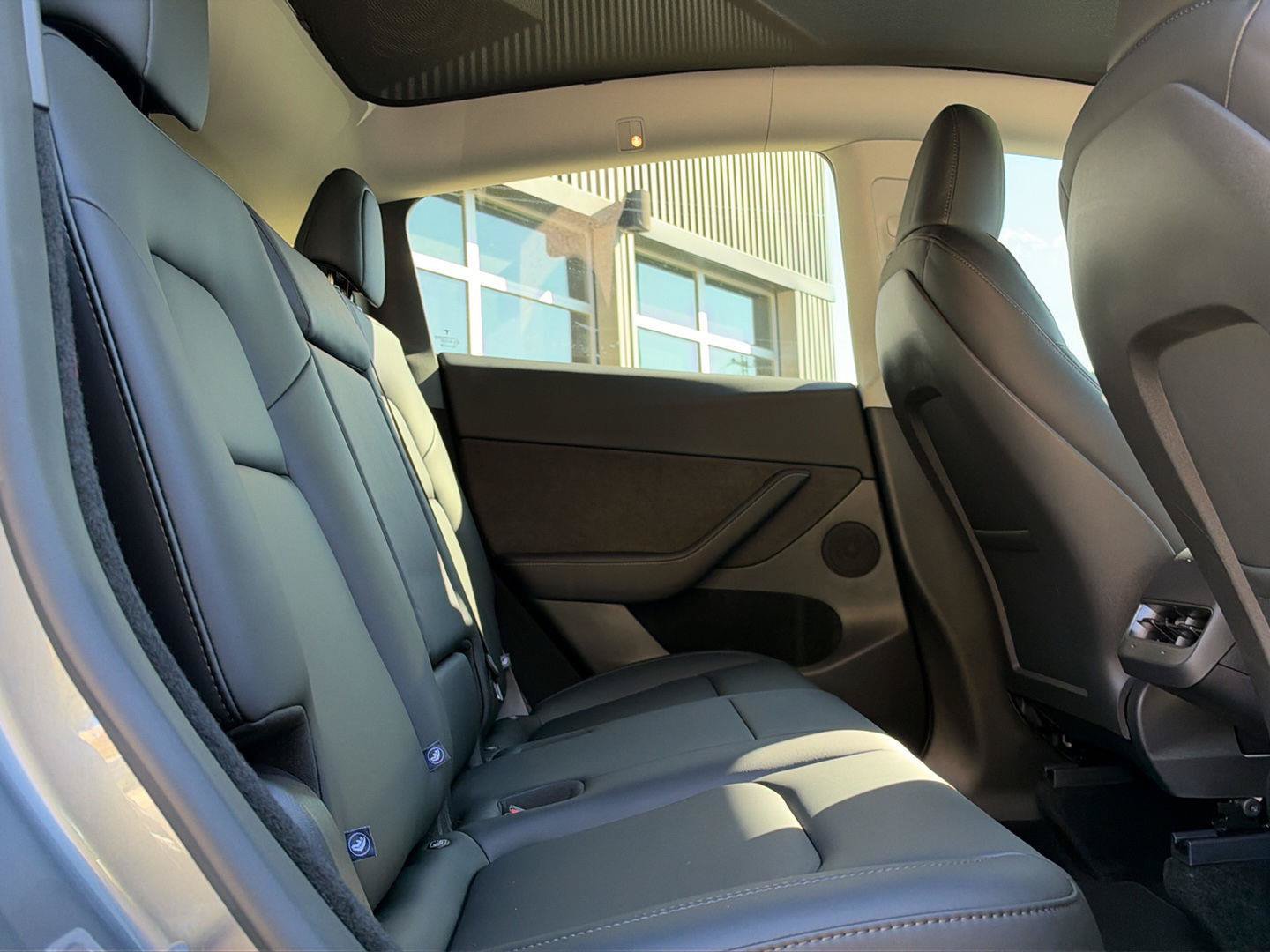 Used 2025 Tesla Model Y Performance AWD/4WD image 23