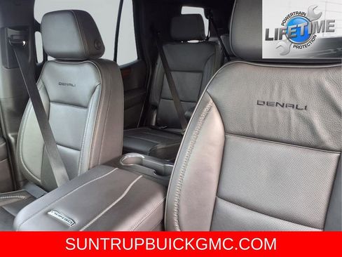Used 2025 GMC Yukon Denali image 30