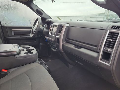Used 2024 RAM 1500 Classic Warlock RWD image 32
