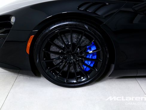 Used 2025 McLaren Artura Spider image 28