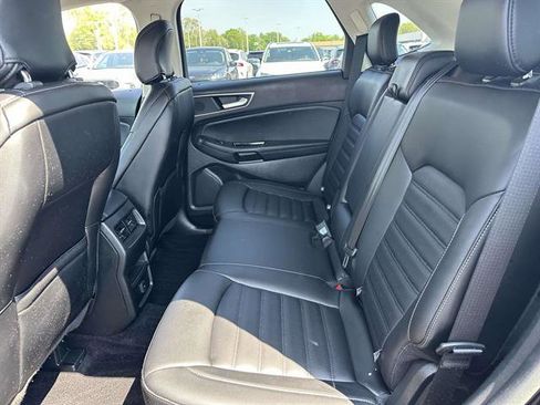Used 2019 Ford Edge SEL w/ Equipment Group 201A AWD/4WD image 13