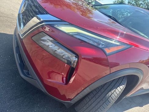 Used 2021 Nissan Rogue S image 34