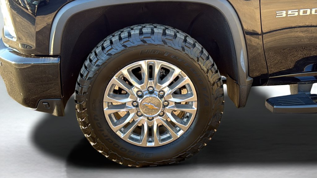 Used 2023 Chevrolet Silverado 3500 High Country AWD/4WD image 27