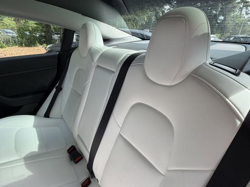 Used 2022 Tesla Model 3 Long Range AWD/4WD image 28