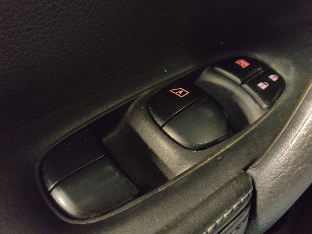 Used 2019 Nissan Rogue S w/ Special Edition Package FWD image 27