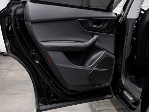 Used 2023 Audi Q8 Prestige image 57