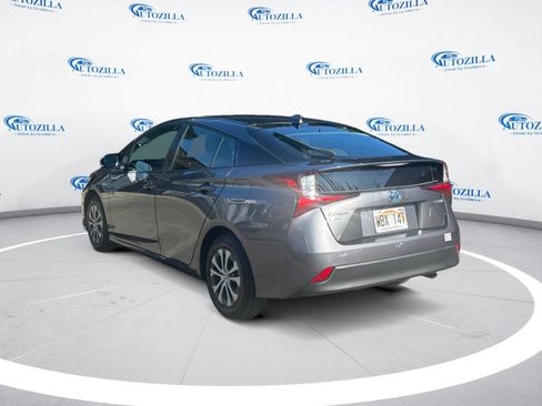 Used 2020 Toyota Prius LE w/ Carpet Mat Package AWD/4WD image 3