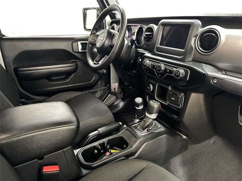 Used 2021 Jeep Gladiator Sport image 25