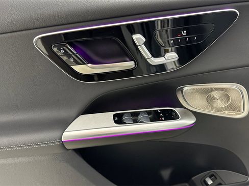 Used 2026 Mercedes-Benz GLC 350e 4MATIC image 11