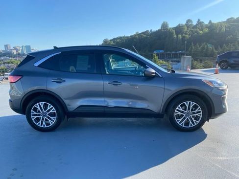Used 2021 Ford Escape SEL w/ Technology Package AWD/4WD image 2