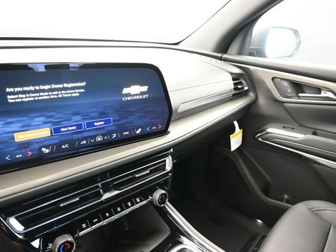 New 2026 Chevrolet Traverse LT w/ Driver Confidence Package image 17