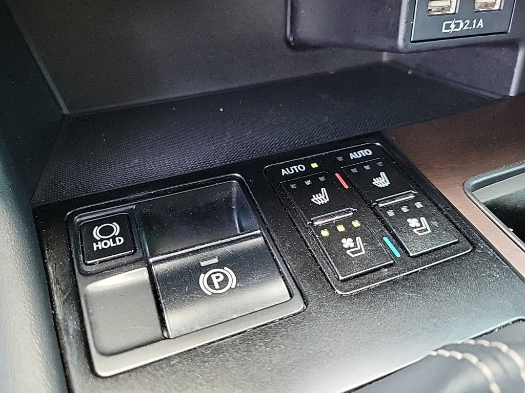 Used 2020 Lexus RX 350 AWD w/ Premium Package image 29