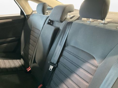 Used 2018 Ford Fusion SE w/ Fusion SE Technology Package image 13