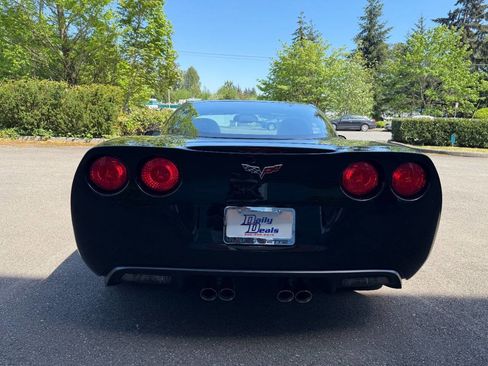 Used 2007 Chevrolet Corvette Coupe w/ Preferred Equipment Group RWD image 9