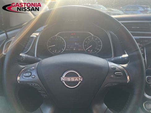 Used 2024 Nissan Murano SV image 46