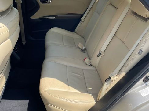 Used 2013 Toyota Avalon XLE Touring FWD image 33