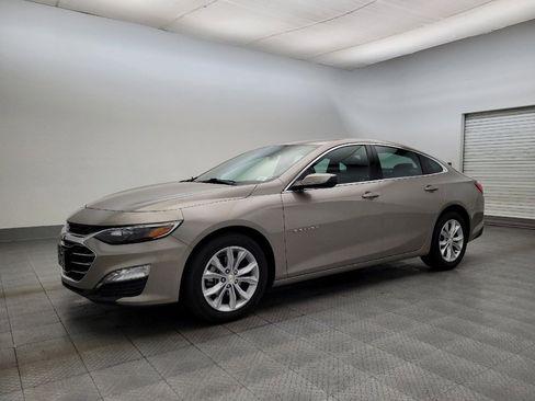 Used 2024 Chevrolet Malibu LT image 2