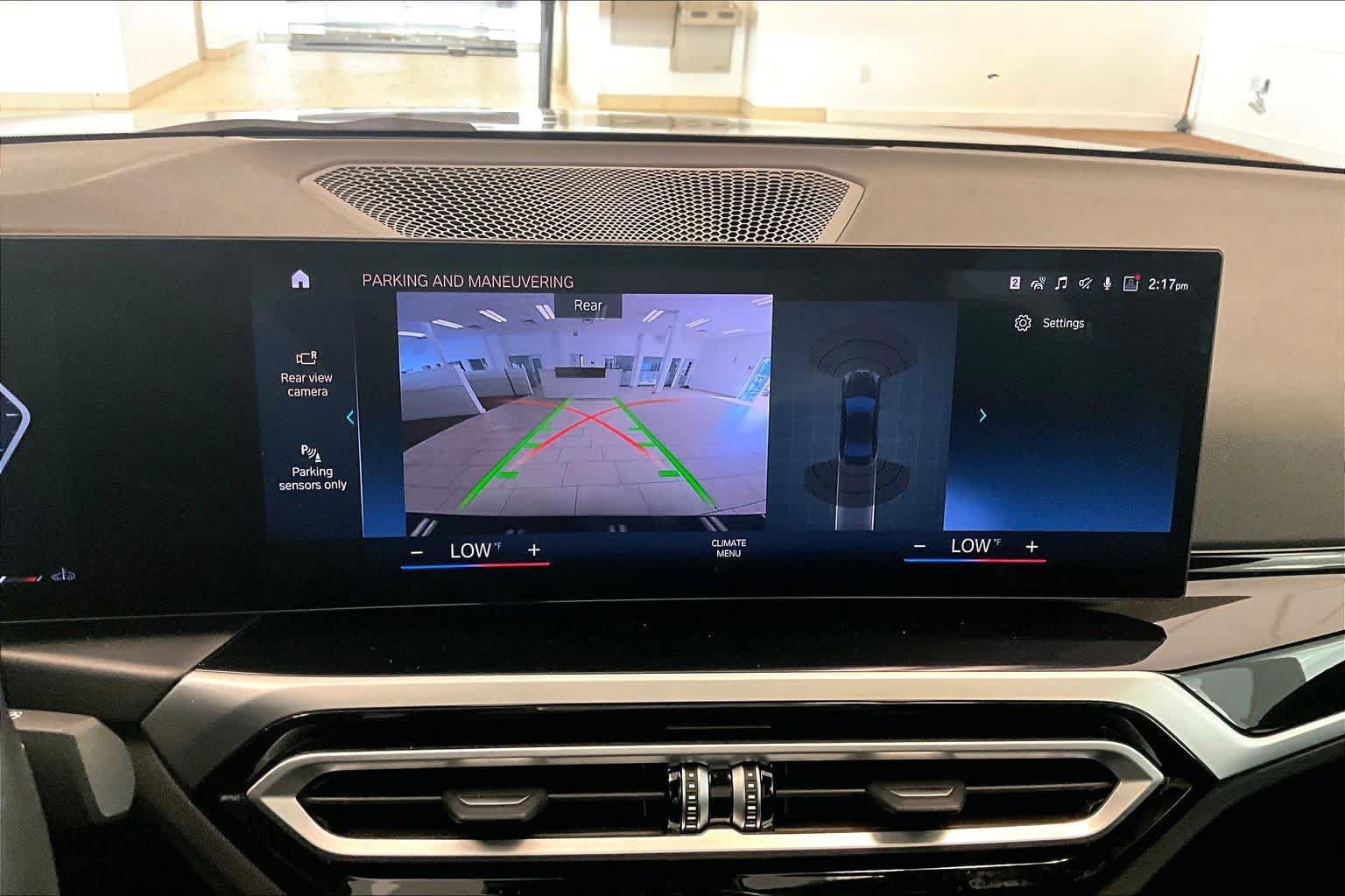 Used 2024 BMW 330i Sedan w/ Convenience Package RWD image 24