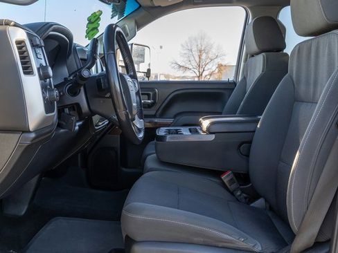 Used 2018 GMC Sierra 2500 SLE image 6