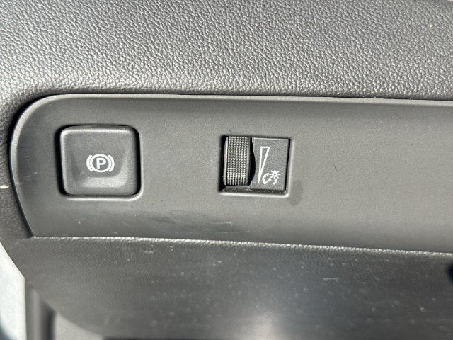 Used 2024 Buick Enclave Essence w/ Sport Touring Edition FWD image 17